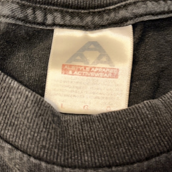 Men’s large vintage spider man shirt - Picture 3 of 4